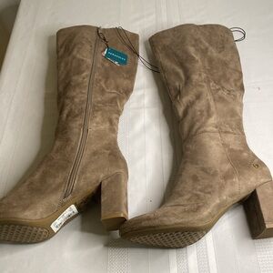 NWT Britton Women’s Aerosoles Dress Boots Size 10 Taupe Cute Side Zip